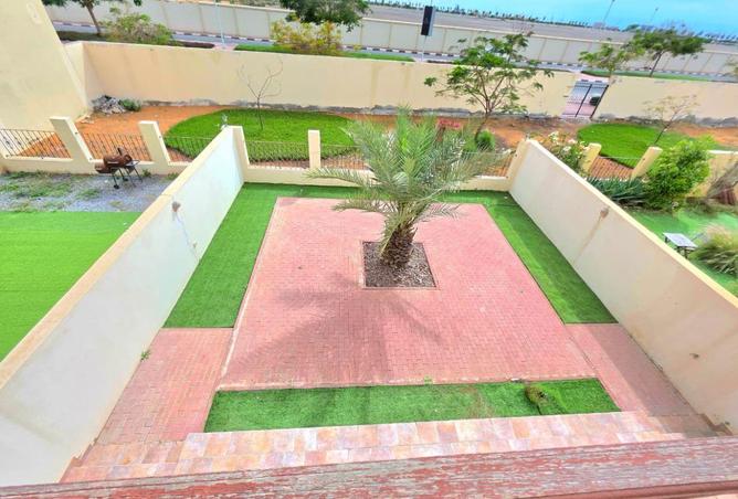 Al Hamra l 3 Bedroom l Townhouse Villa l Unfurnish