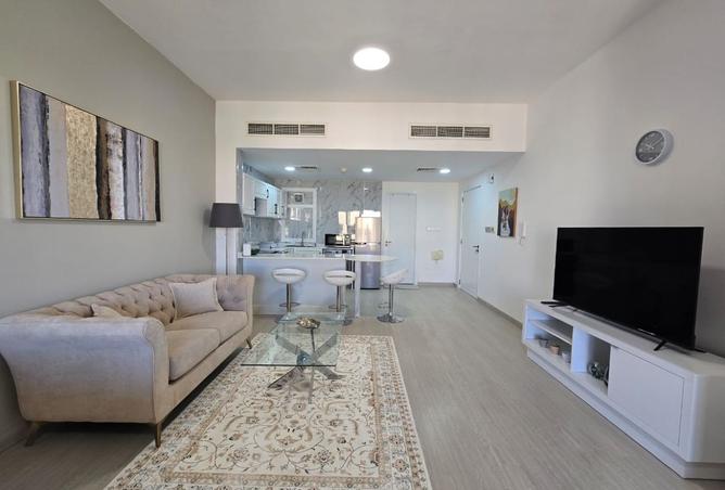 Upgraded Studio Apartment with Water View — photo 2
