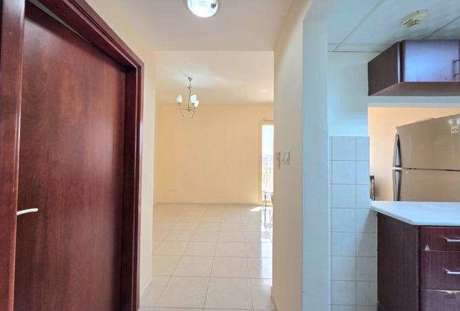 Bright 1BHK | Lagoon View | Furnished | 35K — photo 2