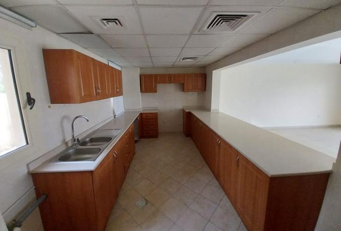 3 BR Townhouse for Rent in Al Hamra Village — photo 2